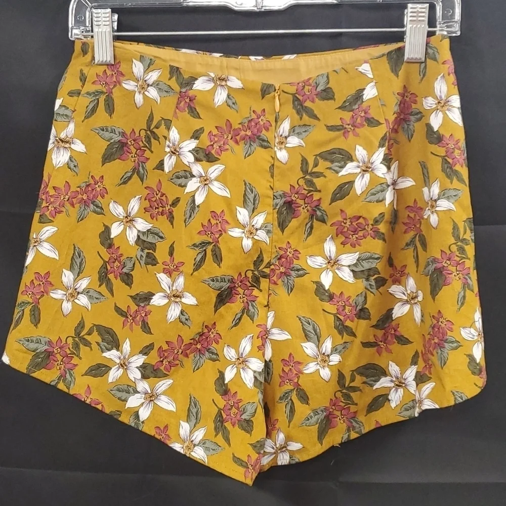 Lucca Floral Shorts SZ SM